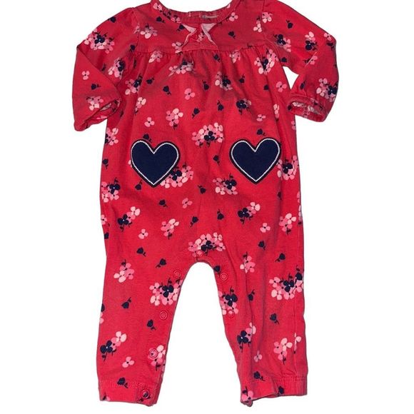 Carter's Other - 5/$25 ⭐️Baby girls clothing, baby girls outfit size 6 months outfit